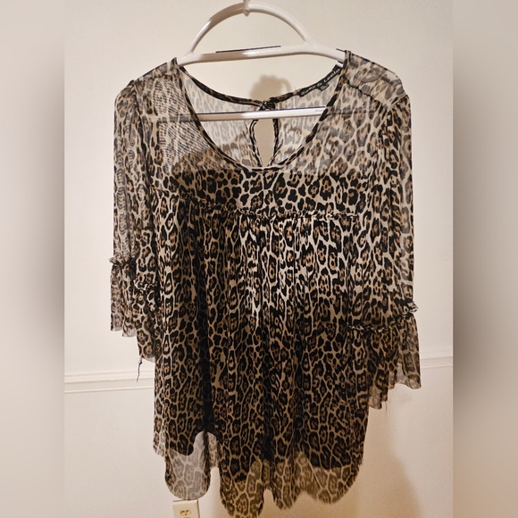 Women's blouse - Picture 2 of 5